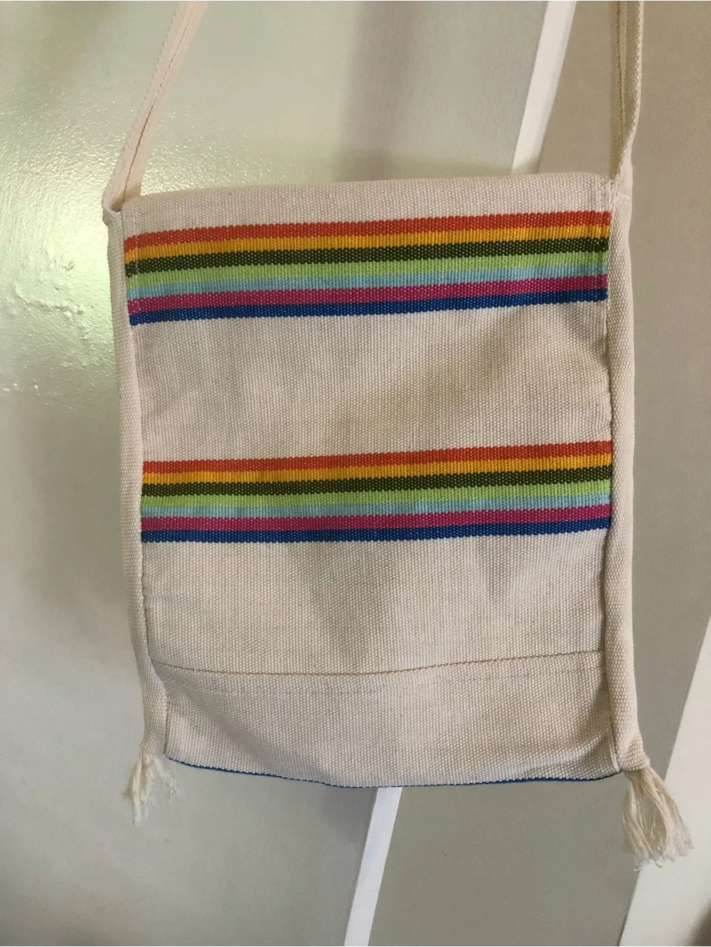New Handmade Colombia Artesanal Colorful Woven Fold Over Zipper bag